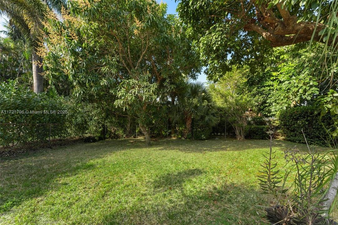 Recently Sold: $2,800,000 (0.23 acres)