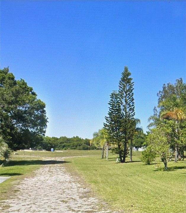 En Venta: $29,900 (0.40 acres)