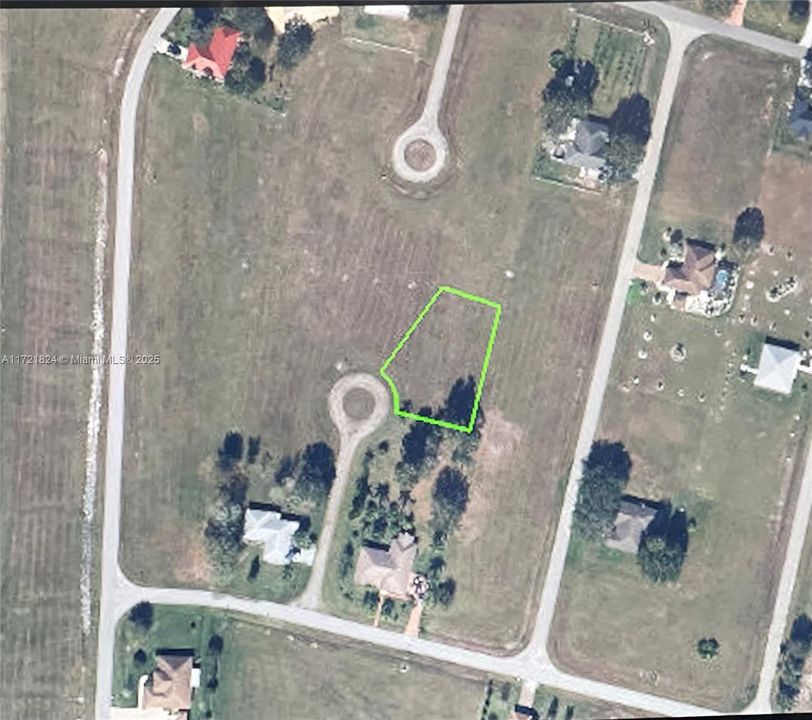 En Venta: $29,900 (0.40 acres)