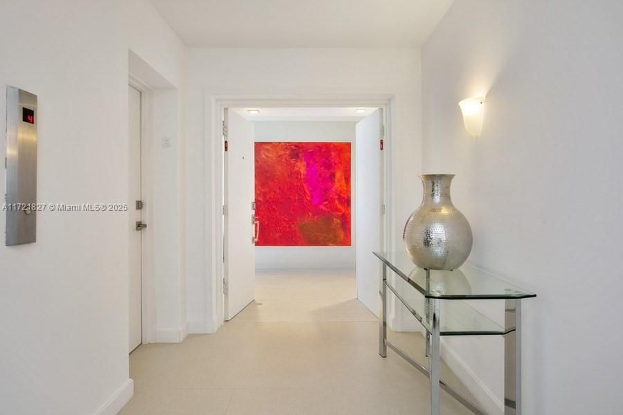 SEMI PRIVATE ELEVATOR FOYER ENTRANCE TO PH27