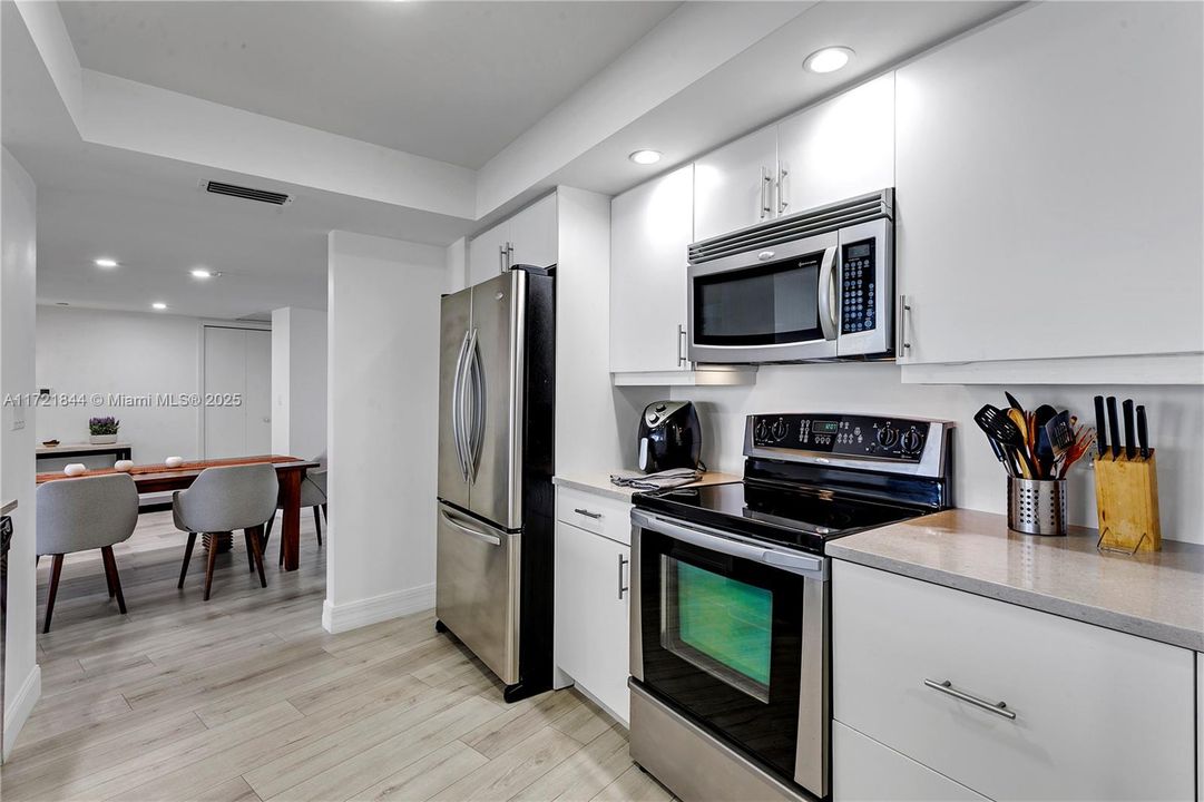 Activo con contrato: $8,500 (2 camas, 2 baños, 1468 Pies cuadrados)