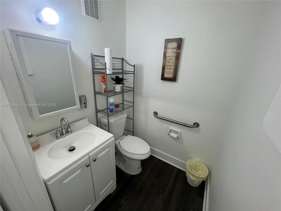 最近租的: $450 (0 贝兹, 0 浴室, 0 平方英尺)