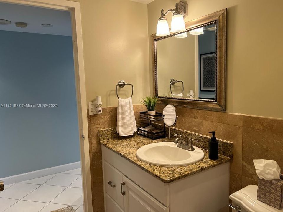 For Rent: $4,900 (2 beds, 2 baths, 1248 Square Feet)