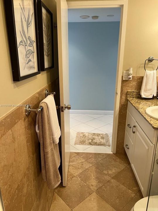 For Rent: $4,900 (2 beds, 2 baths, 1248 Square Feet)