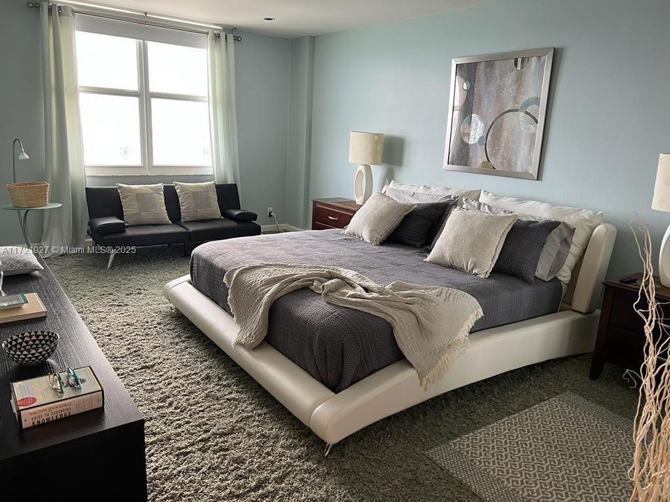 For Rent: $4,900 (2 beds, 2 baths, 1248 Square Feet)