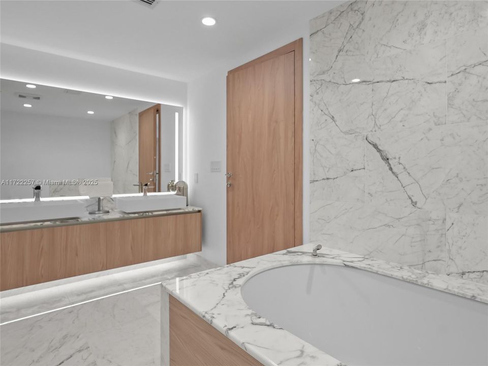 For Sale: $3,499,000 (3 beds, 3 baths, 2241 Square Feet)