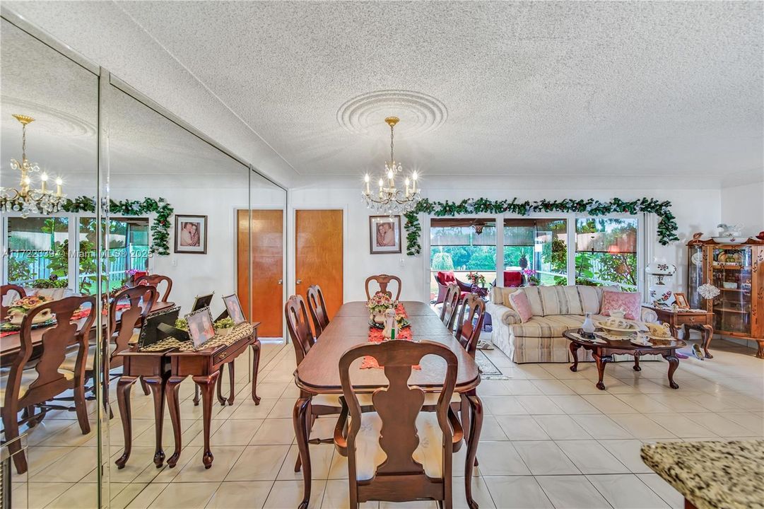 Недавно продано: $649,999 (3 спален, 2 ванн, 1257 Квадратных фут)