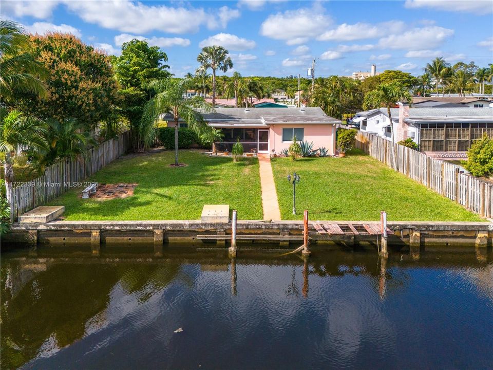 Недавно продано: $649,999 (3 спален, 2 ванн, 1257 Квадратных фут)