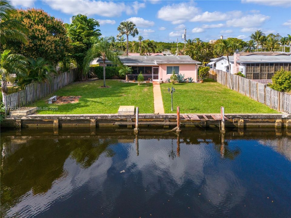 Недавно продано: $649,999 (3 спален, 2 ванн, 1257 Квадратных фут)