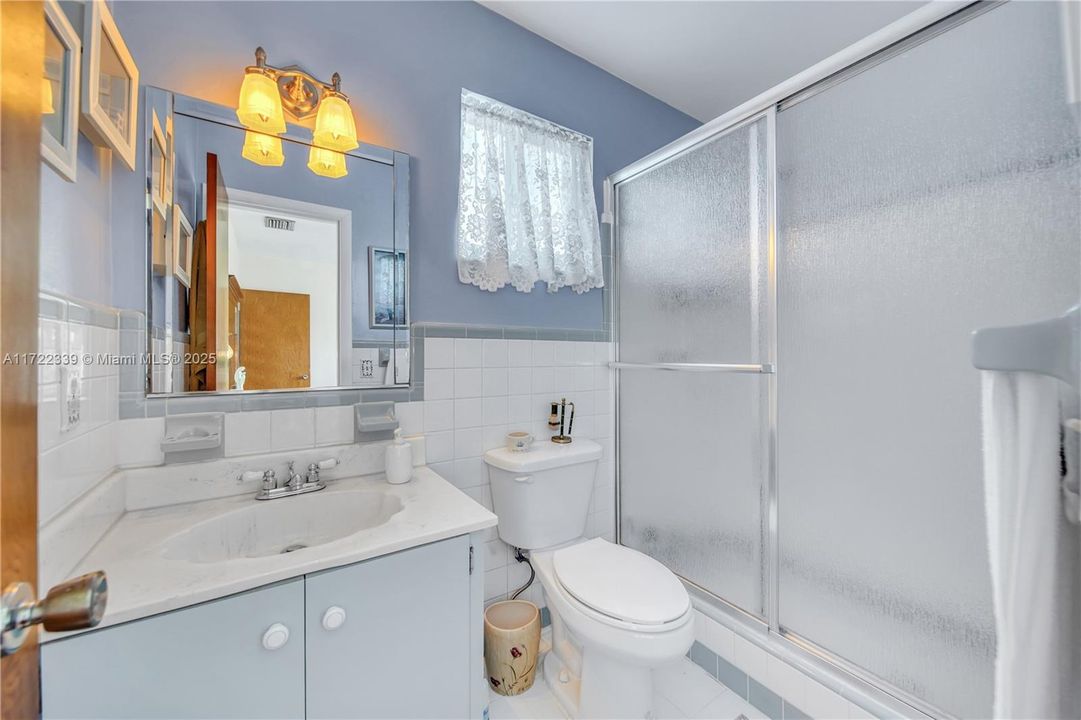 Недавно продано: $649,999 (3 спален, 2 ванн, 1257 Квадратных фут)