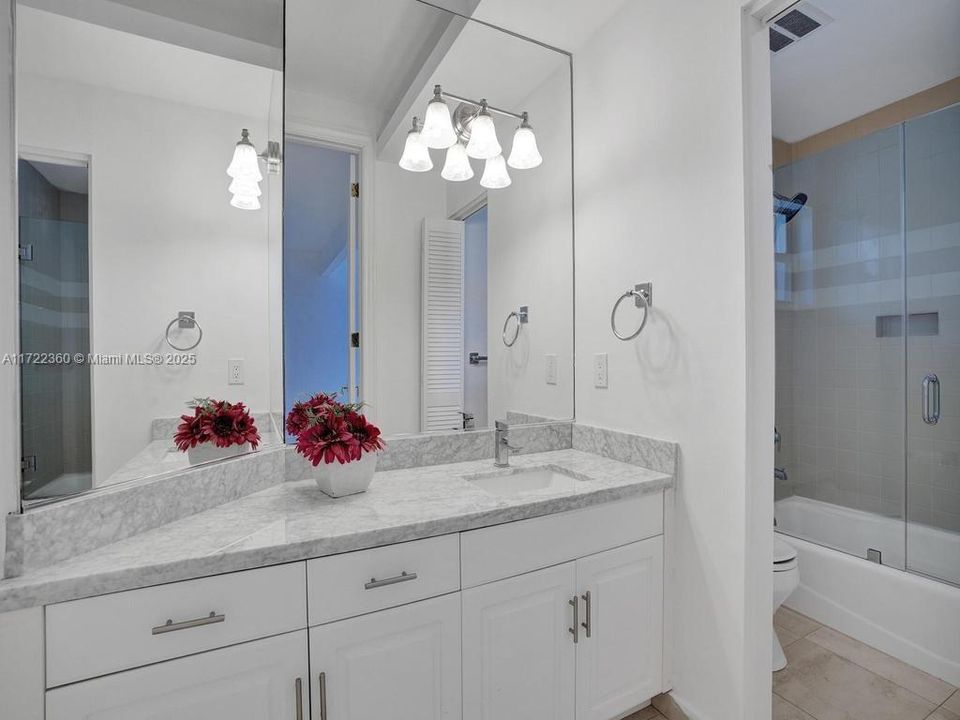 Active With Contract: $8,500 (3 beds, 4 baths, 2815 Square Feet)