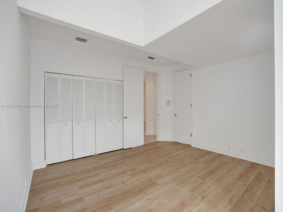 ensuite on 2nd floor (living areas)