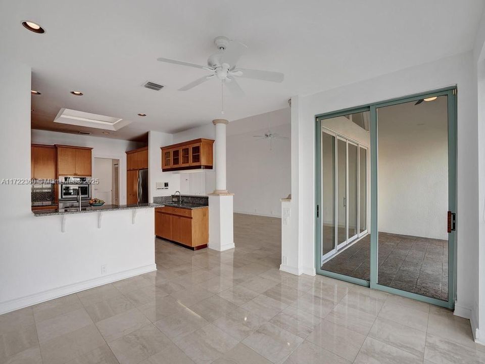 Active With Contract: $8,500 (3 beds, 4 baths, 2815 Square Feet)