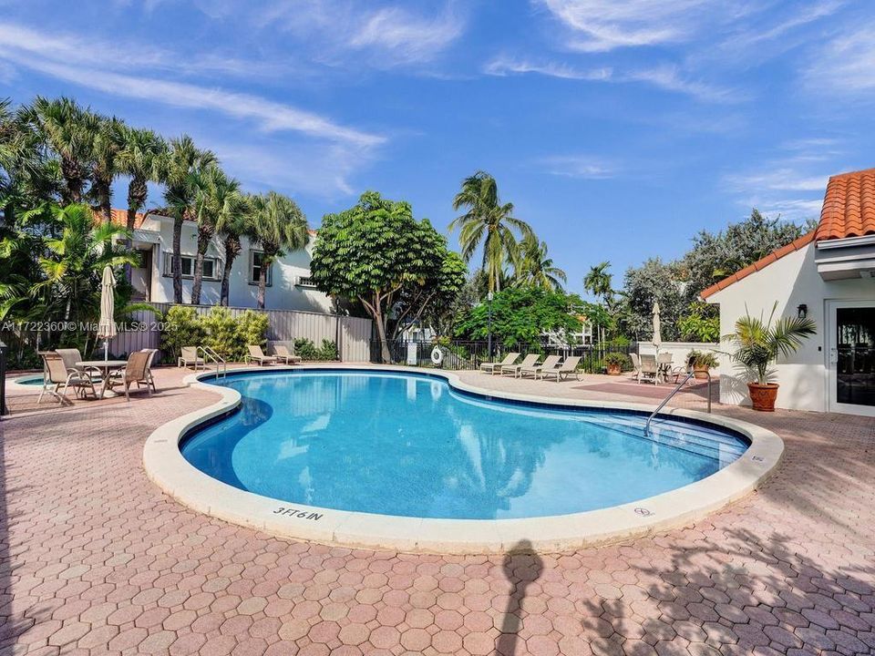 Active With Contract: $8,500 (3 beds, 4 baths, 2815 Square Feet)