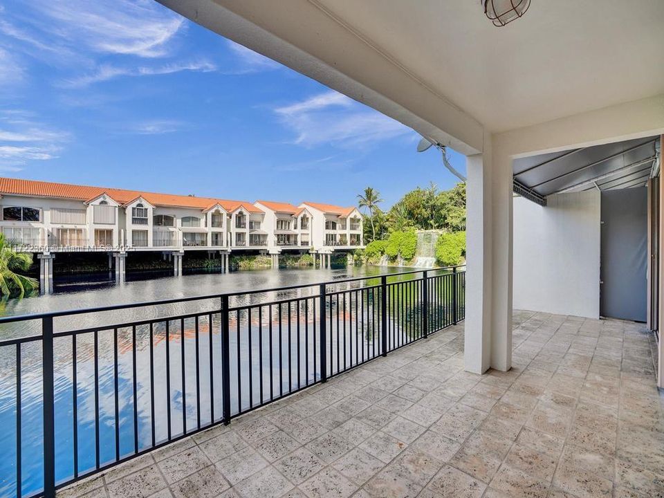 Active With Contract: $8,500 (3 beds, 4 baths, 2815 Square Feet)