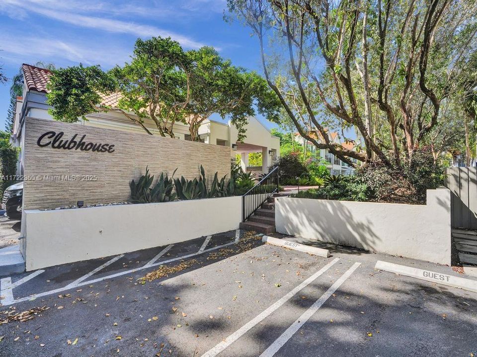 Active With Contract: $8,500 (3 beds, 4 baths, 2815 Square Feet)