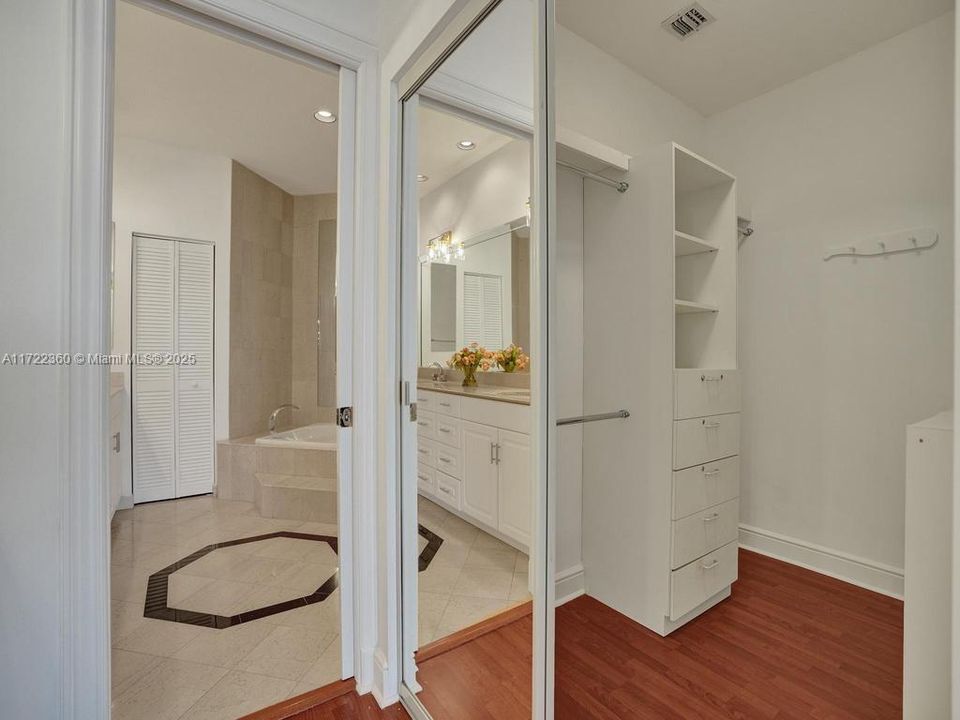 Active With Contract: $8,500 (3 beds, 4 baths, 2815 Square Feet)