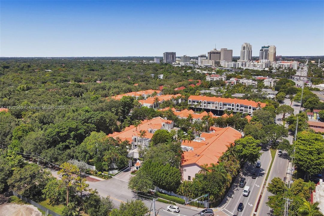 Active With Contract: $8,500 (3 beds, 4 baths, 2815 Square Feet)