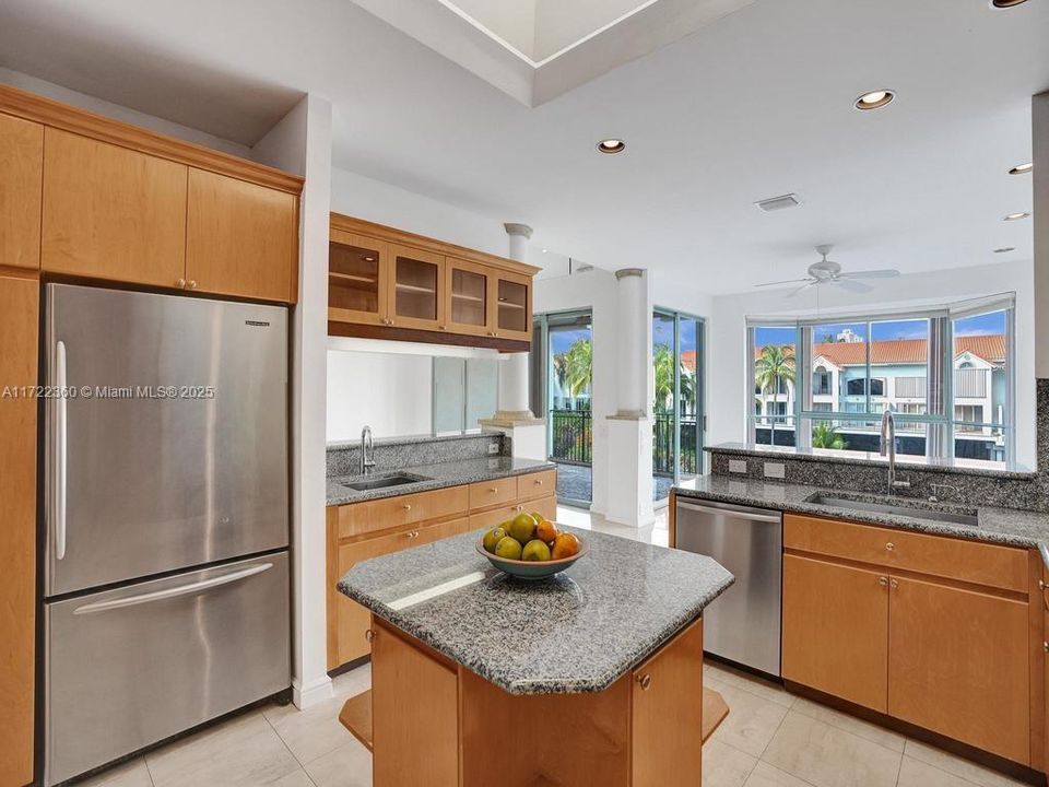 Active With Contract: $8,500 (3 beds, 4 baths, 2815 Square Feet)