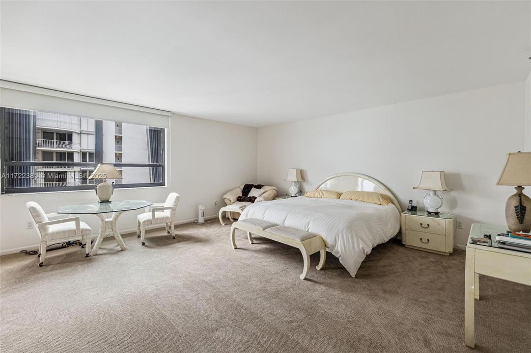 For Sale: $3,800,000 (3 beds, 2 baths, 2353 Square Feet)