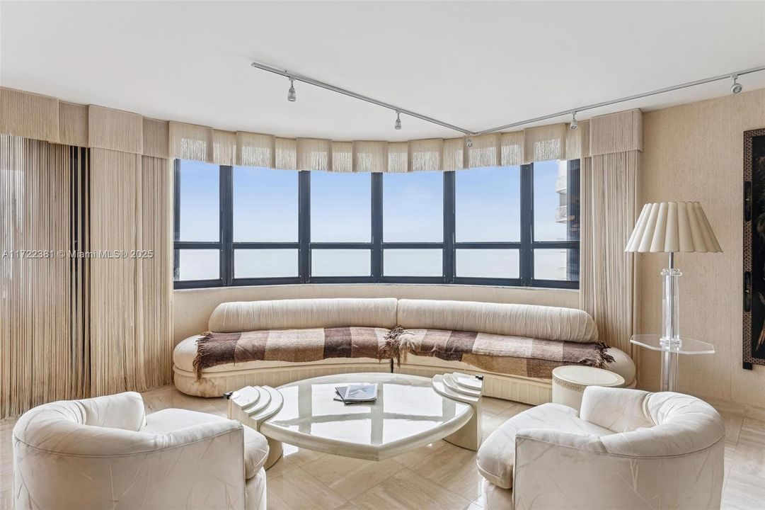 For Sale: $3,800,000 (3 beds, 2 baths, 2353 Square Feet)