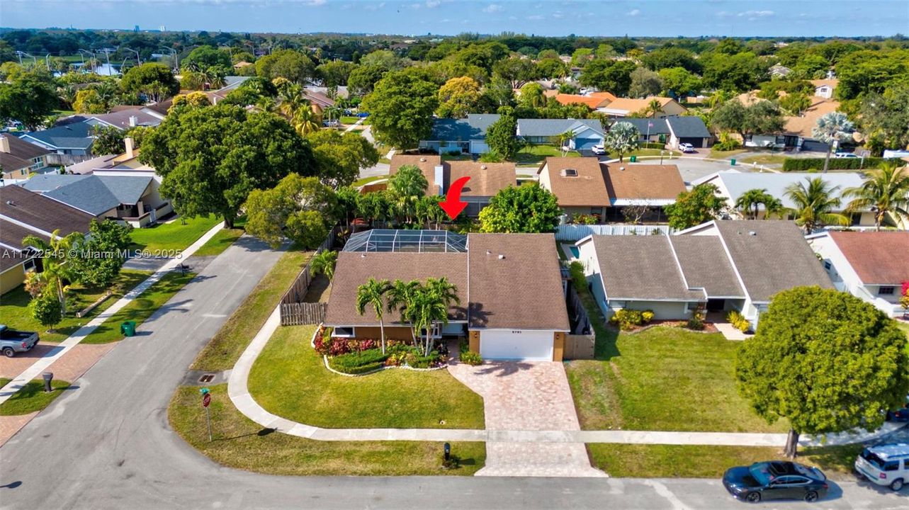 Recently Sold: $603,000 (3 beds, 2 baths, 2071 Square Feet)