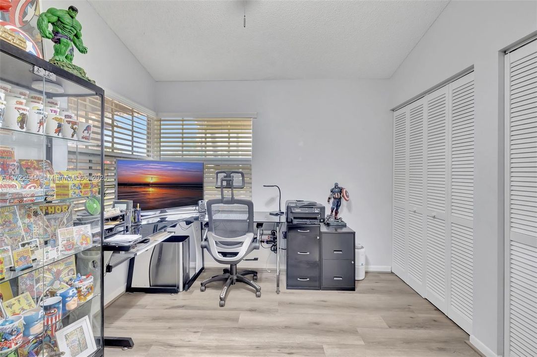 Recently Sold: $603,000 (3 beds, 2 baths, 2071 Square Feet)