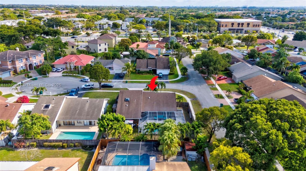 Recently Sold: $603,000 (3 beds, 2 baths, 2071 Square Feet)