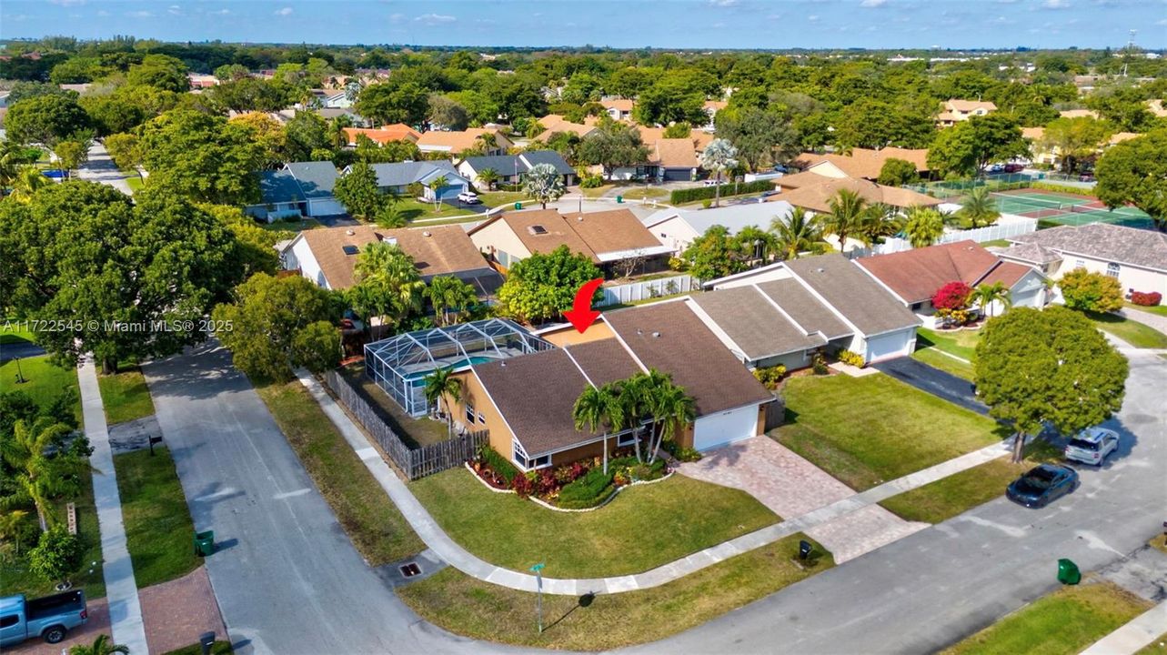 Recently Sold: $603,000 (3 beds, 2 baths, 2071 Square Feet)