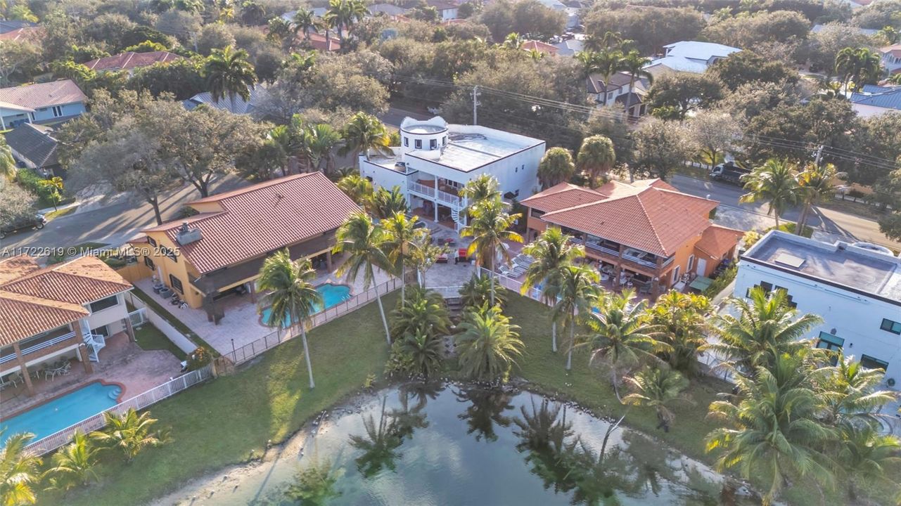 На продажу: $1,399,900 (5 спален, 5 ванн, 3544 Квадратных фут)