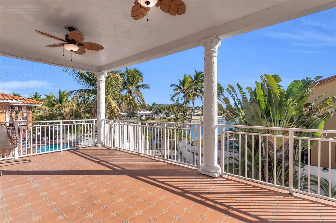 На продажу: $1,399,900 (5 спален, 5 ванн, 3544 Квадратных фут)