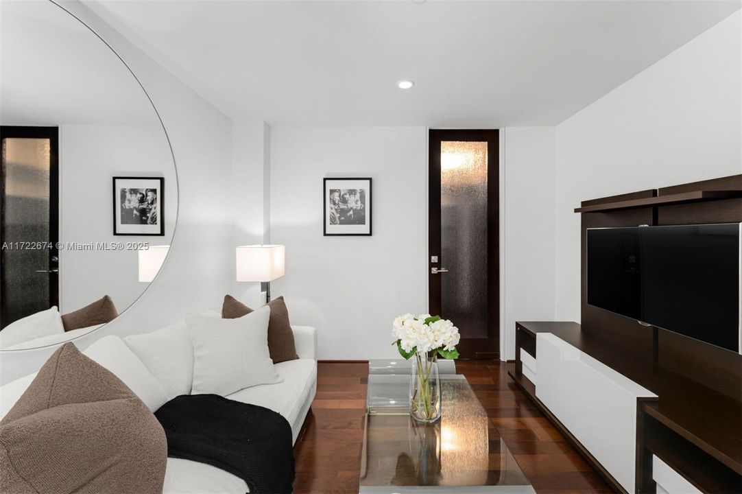 待售: $12,995,000 (4 贝兹, 5 浴室, 7031 平方英尺)