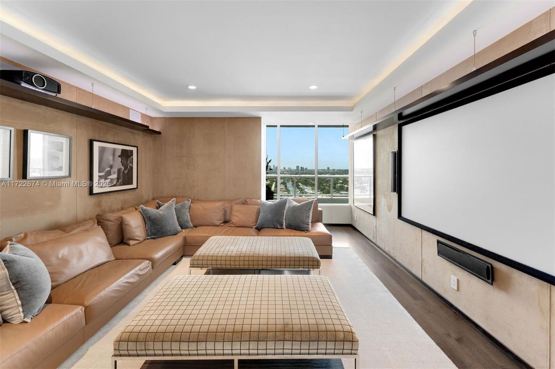 待售: $12,995,000 (4 贝兹, 5 浴室, 7031 平方英尺)