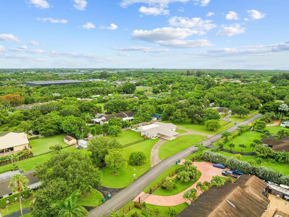 Recently Sold: $825,000 (3 beds, 2 baths, 2618 Square Feet)