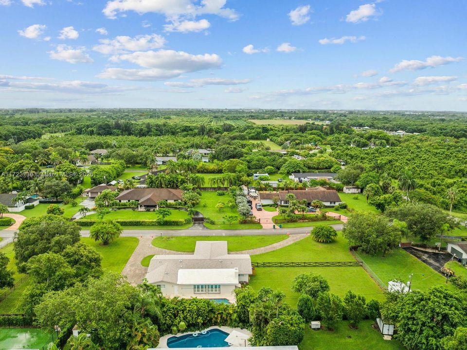 Recently Sold: $825,000 (3 beds, 2 baths, 2618 Square Feet)