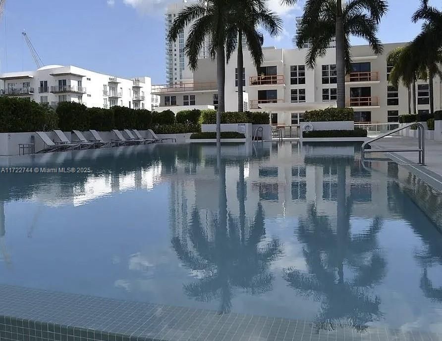 Vendido Recientemente: $325,000 (1 camas, 1 baños, 663 Pies cuadrados)