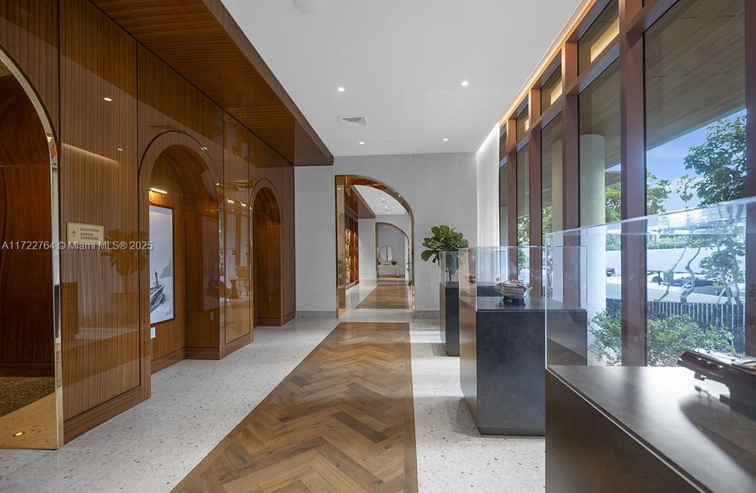 For Sale: $3,390,000 (3 beds, 3 baths, 1517 Square Feet)