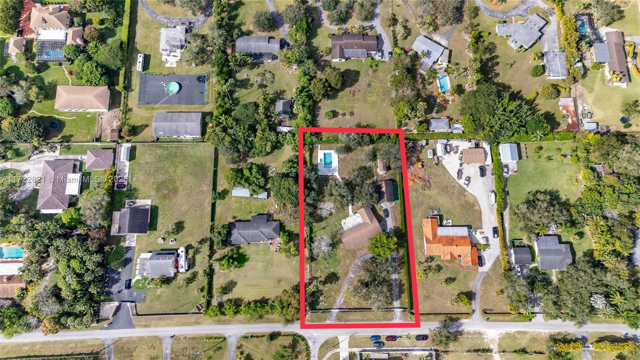 Recently Sold: $980,000 (3 beds, 2 baths, 2270 Square Feet)