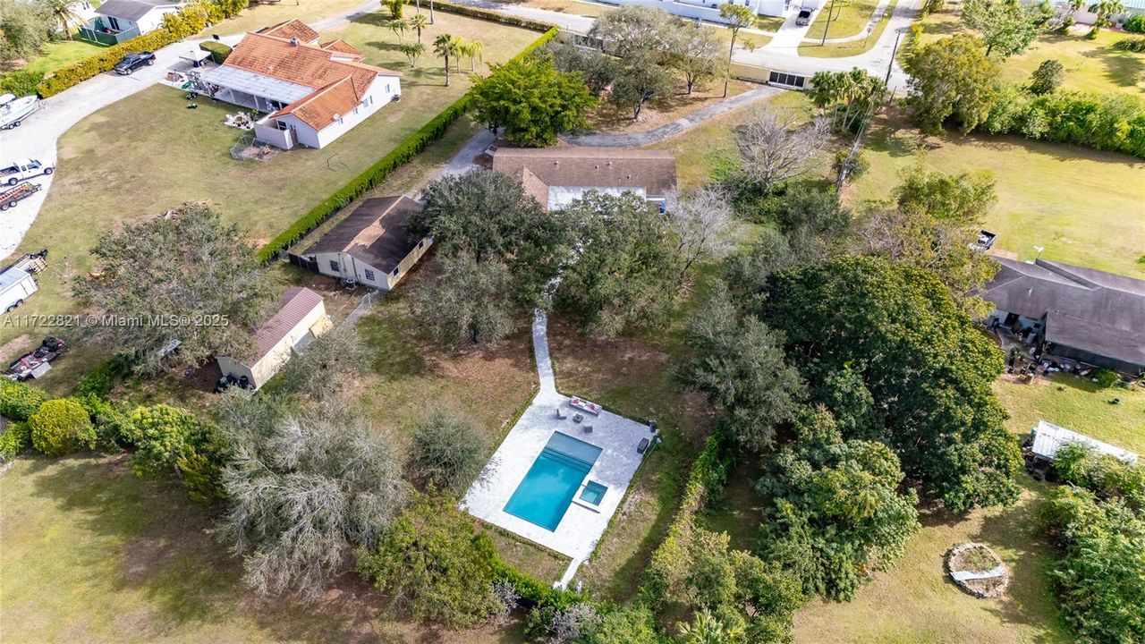 Recently Sold: $980,000 (3 beds, 2 baths, 2270 Square Feet)