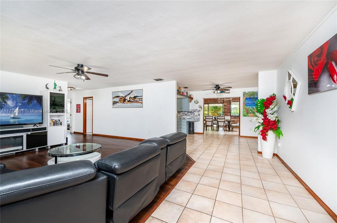 Recently Sold: $980,000 (3 beds, 2 baths, 2270 Square Feet)