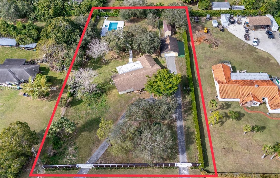 Recently Sold: $980,000 (3 beds, 2 baths, 2270 Square Feet)