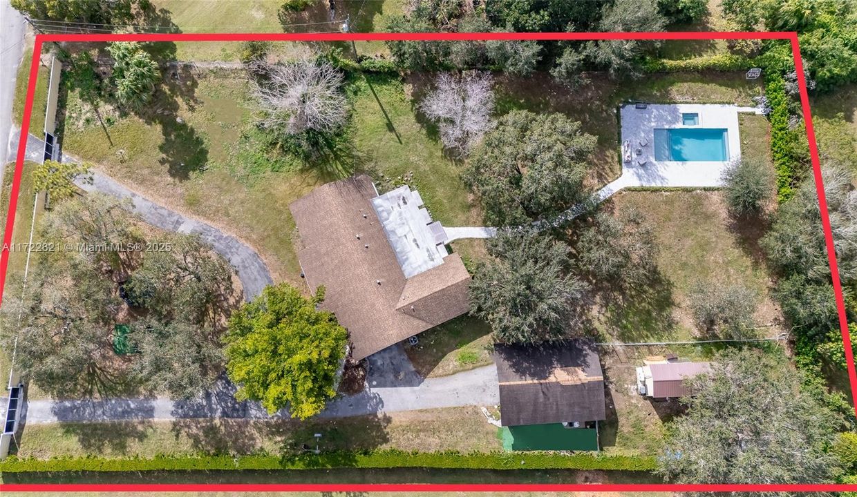 Recently Sold: $980,000 (3 beds, 2 baths, 2270 Square Feet)