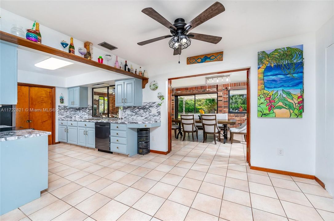 Recently Sold: $980,000 (3 beds, 2 baths, 2270 Square Feet)