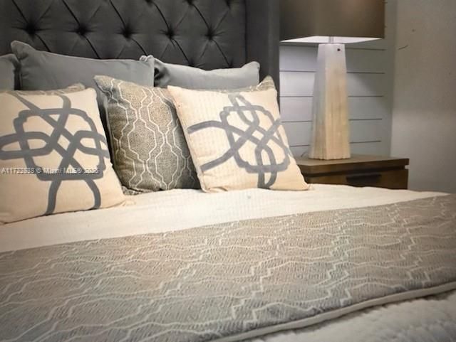 最近售出: $267,990 (2 贝兹, 2 浴室, 0 平方英尺)