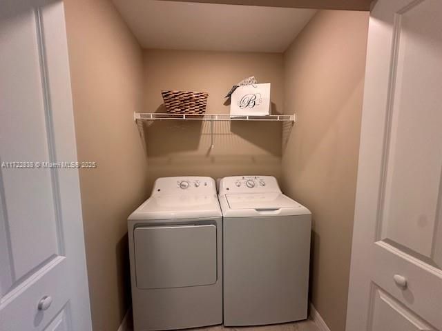 最近售出: $267,990 (2 贝兹, 2 浴室, 0 平方英尺)