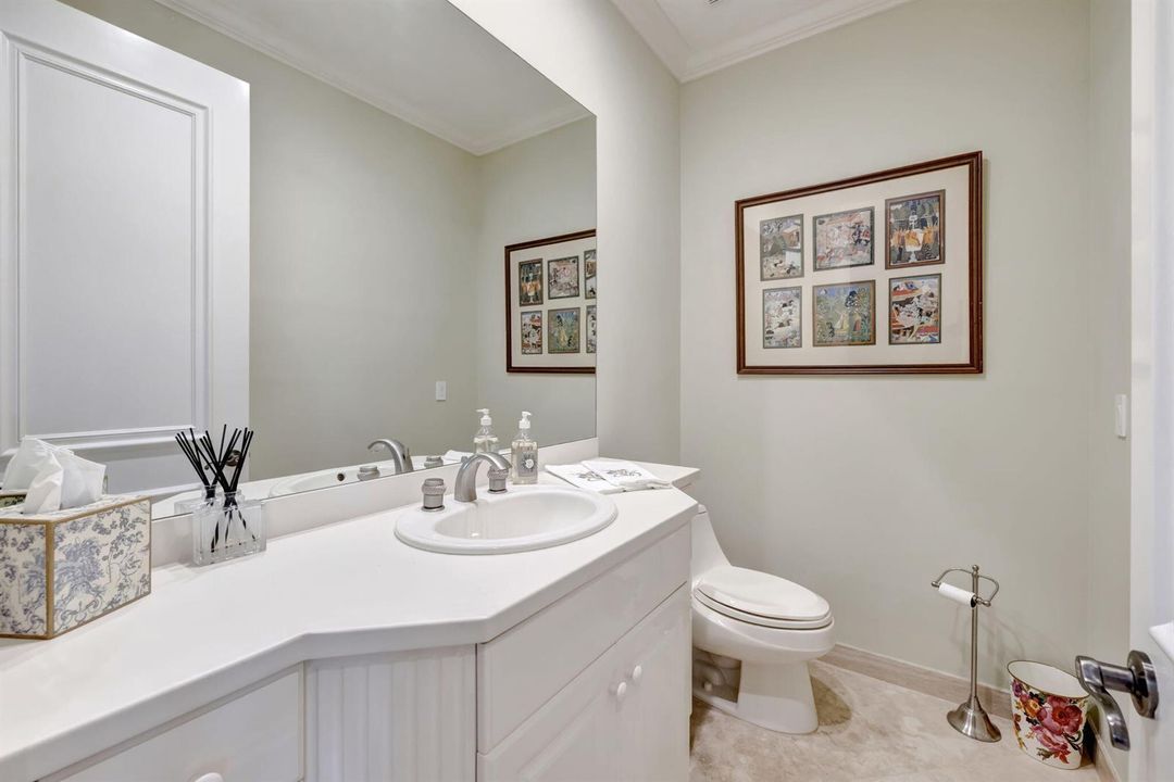 Second powder room