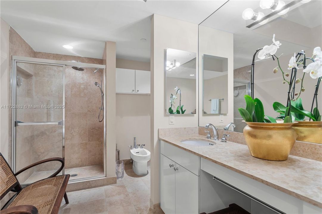 待售: $1,890,000 (2 贝兹, 2 浴室, 1490 平方英尺)