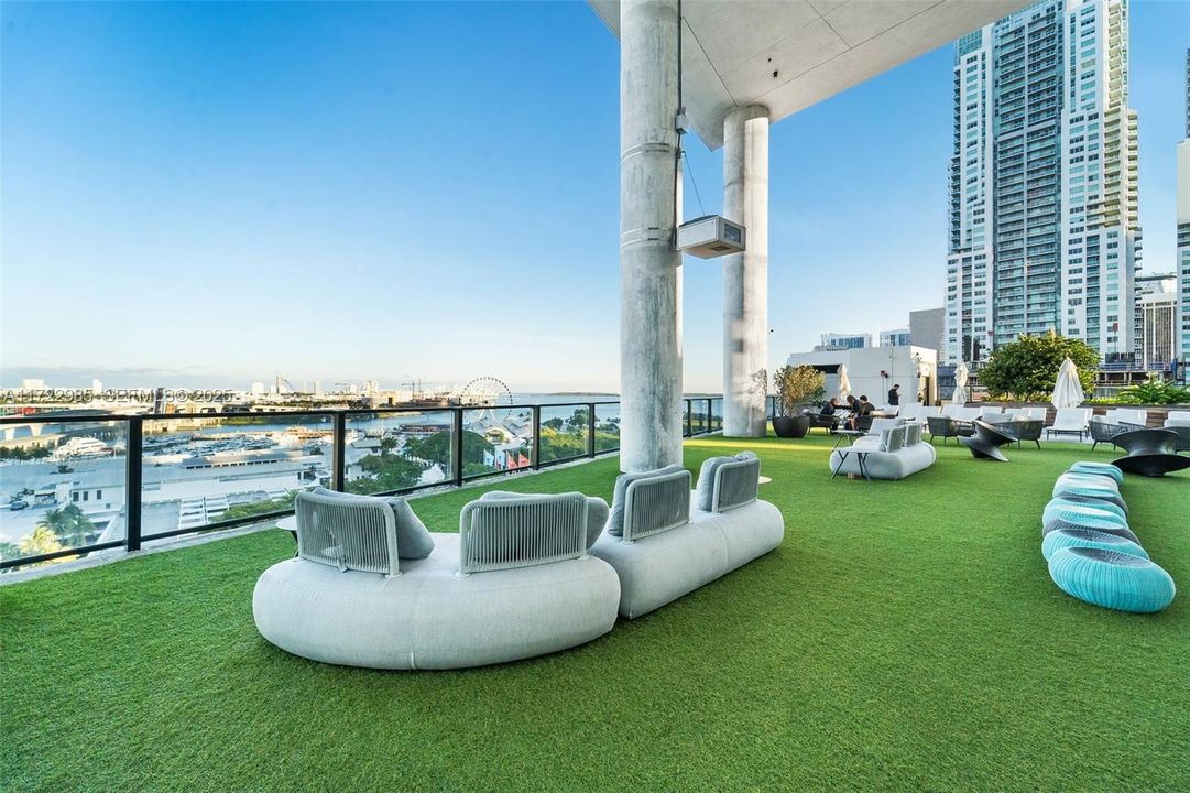 En Venta: $1,649,000 (2 camas, 2 baños, 983 Pies cuadrados)