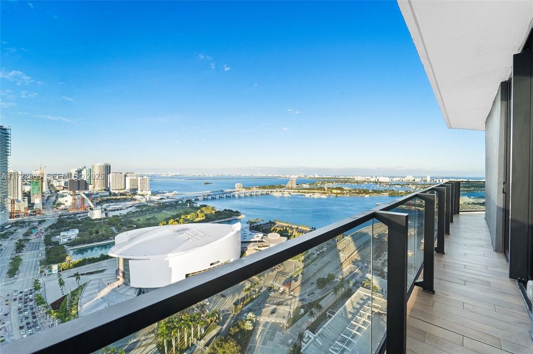 En Venta: $1,649,000 (2 camas, 2 baños, 983 Pies cuadrados)