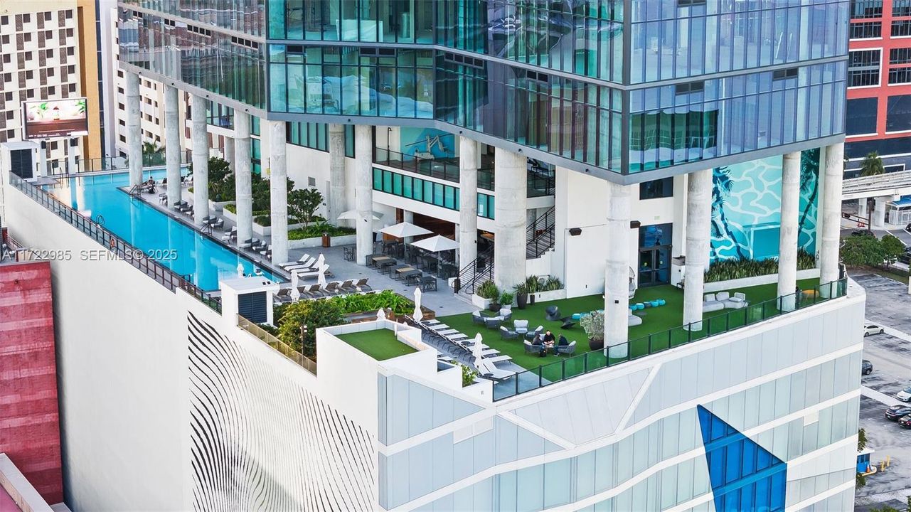 En Venta: $1,649,000 (2 camas, 2 baños, 983 Pies cuadrados)